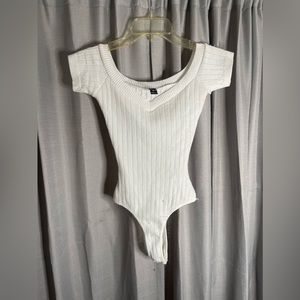 White Windsor body suit size S